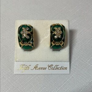 New FIFTH AVENUE COLLECTION Green and Gold Austrian Crystal Clip On Earrings